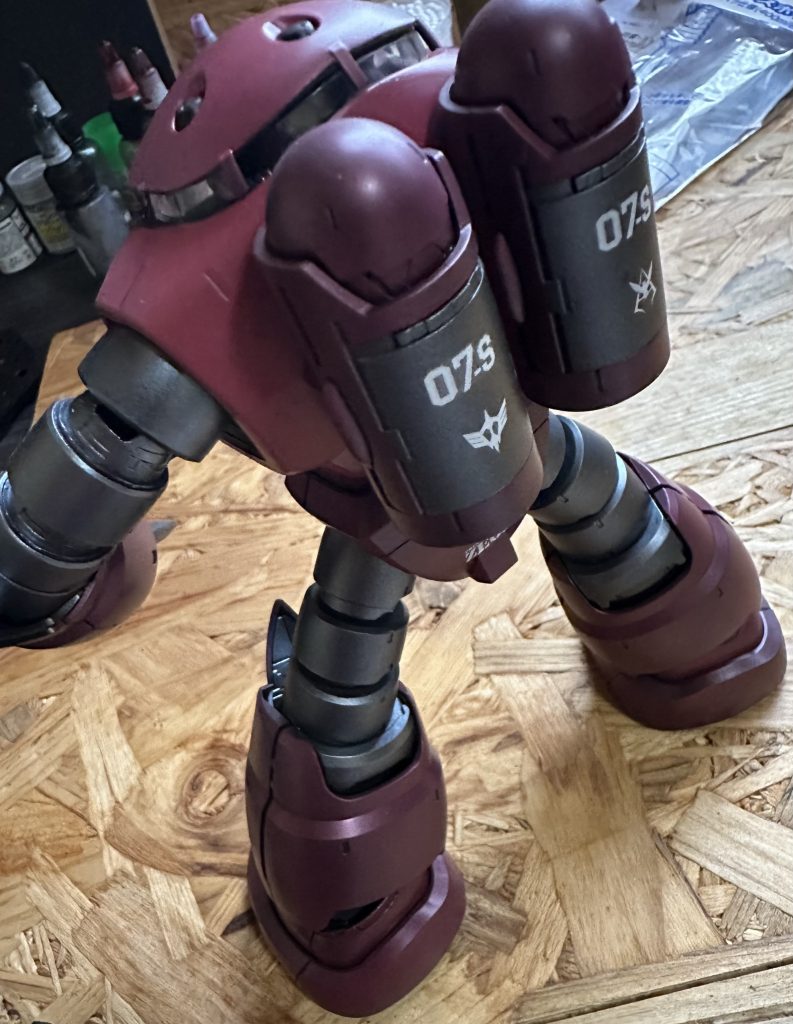 今は、シャア専用ゲルググを作成中です！