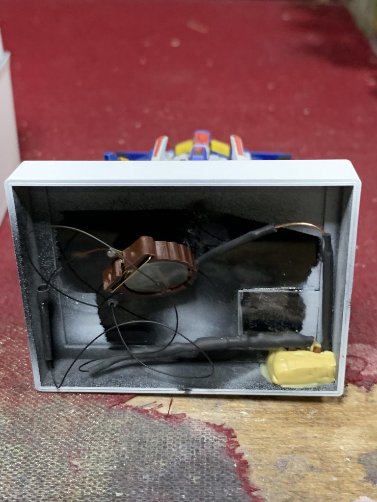 電池ボックス兼台座