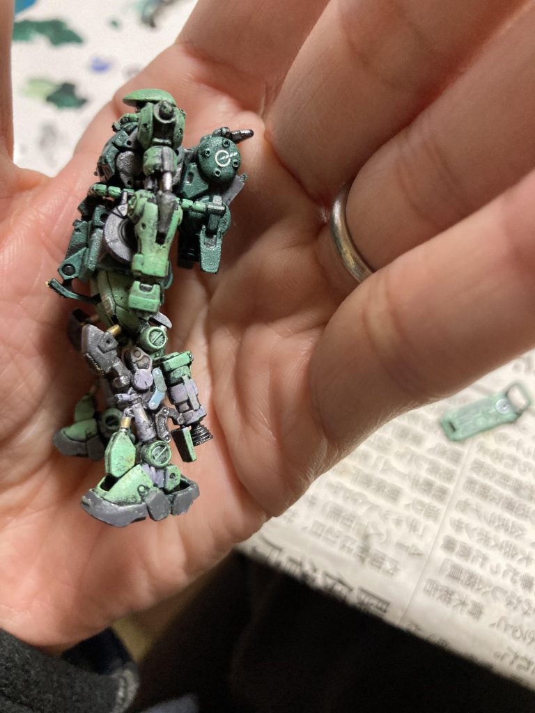 とにかく小さい…