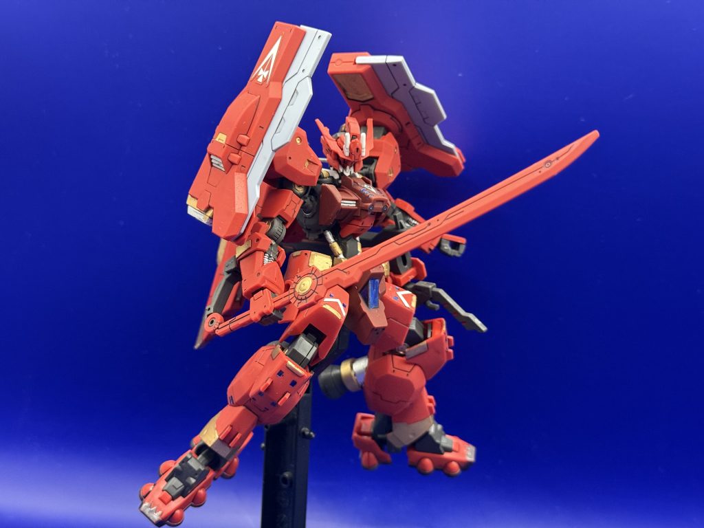 γラミネートソードでポーズこんな危険武器がどっかに流出してる事考えるとやばいですね。腕のケーブル付き腕部と一緒に売られてないことだけを祈ります 