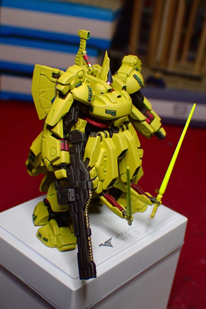 墨入れは本体の黄色よりトーンを落とした黄緑っぽい色で淡めにしています。ハイライトはもう少し強めにした方がよかったかな〜。