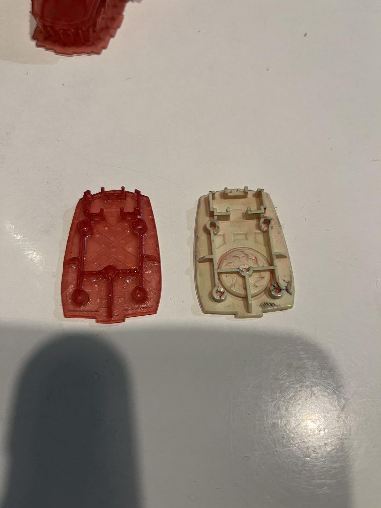 足裏パーツは3dプリンタで何となくでっちあげました。