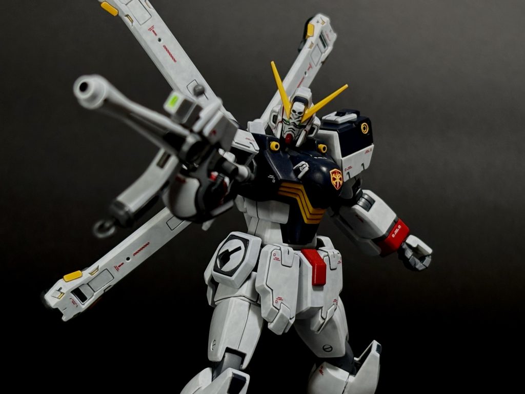 専用ビーム兵器ザンバスター。ザンボット3とガンバスターを足したようなネーミングセンスはサナリィによるものかクロスボーンバンガードのものなのか。