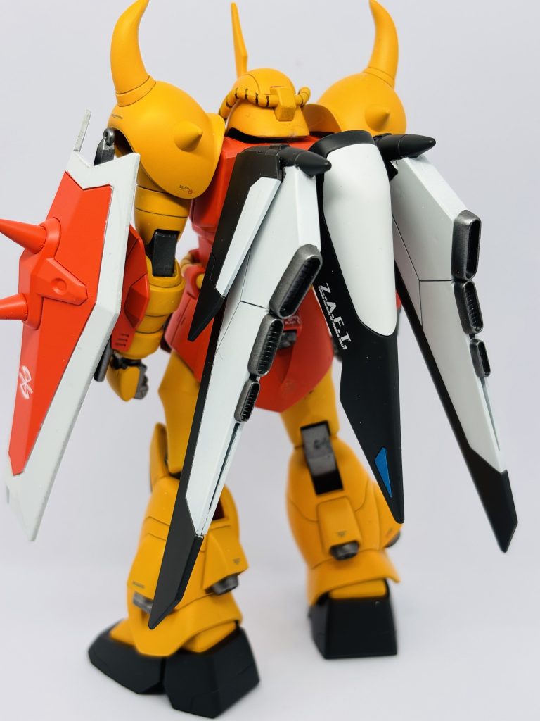 バーニアはコトブキヤのパーツに置き換えてます。だってその方が塗装楽なんだもの。