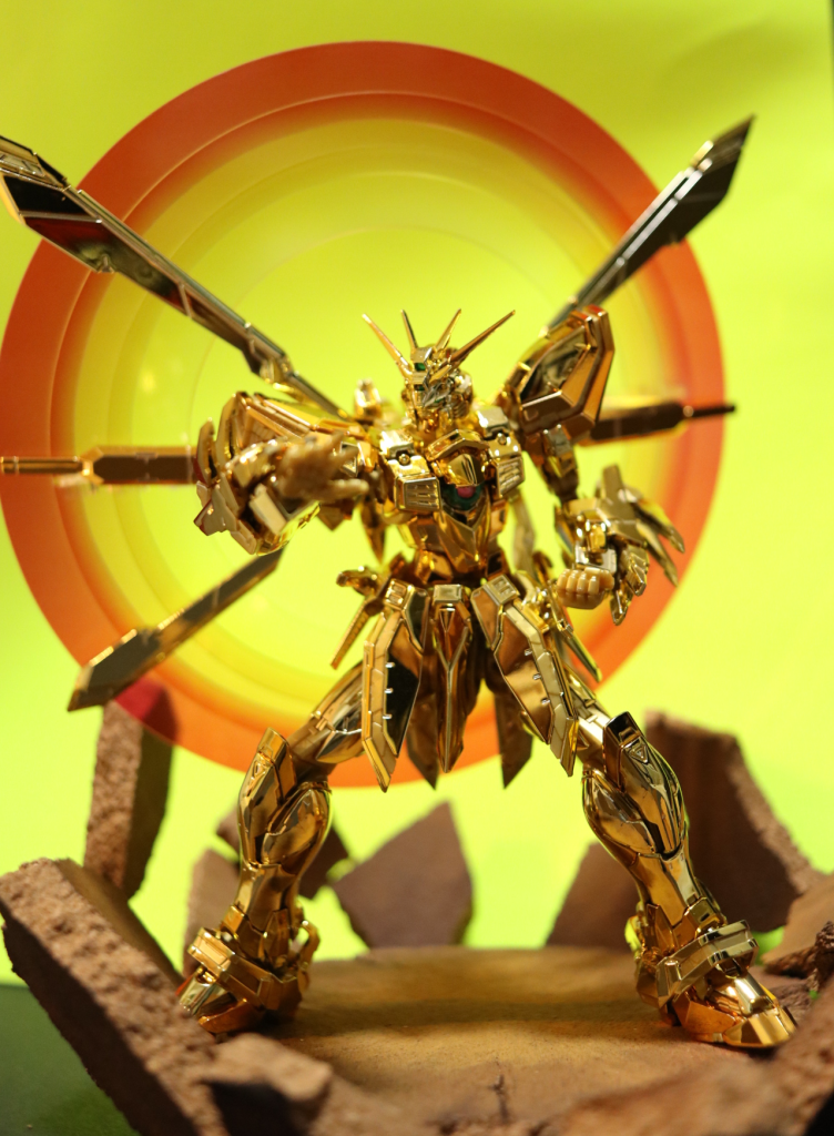 黄色の画用紙を背景に。画用紙はかなりビビットな黄色ですが、写真ではちょうどいい感じに。キットに付属する専用台座は作成していません ^-^;