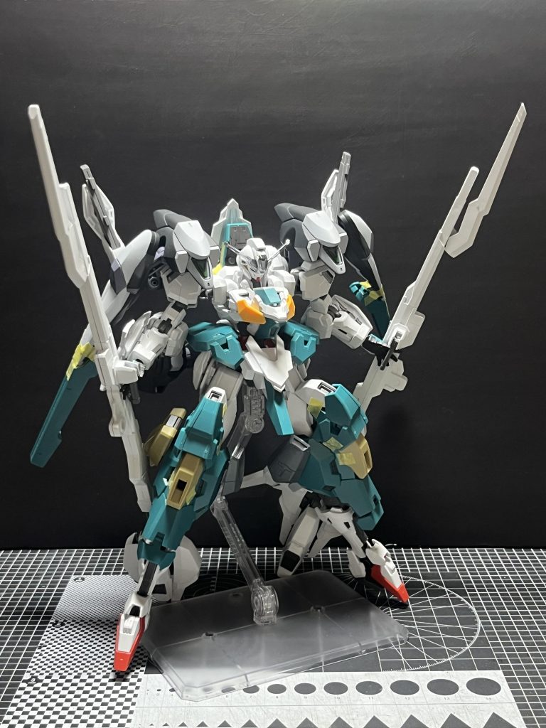 工作途中です。ほぼ水星キットとバンダイのジョイントパーツ、プラ材でミキシングしています。唯一股間のサブアーム軸のみウーンドウォートのものを使いました。