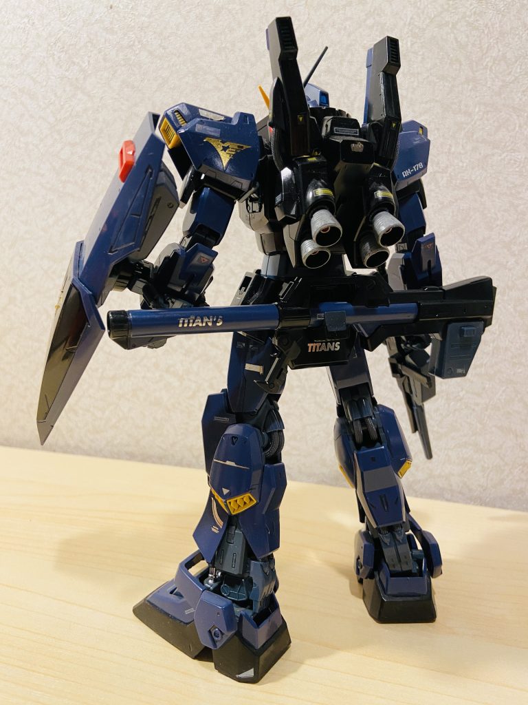 バックショットです。バーニアだけシルバーで塗りました。