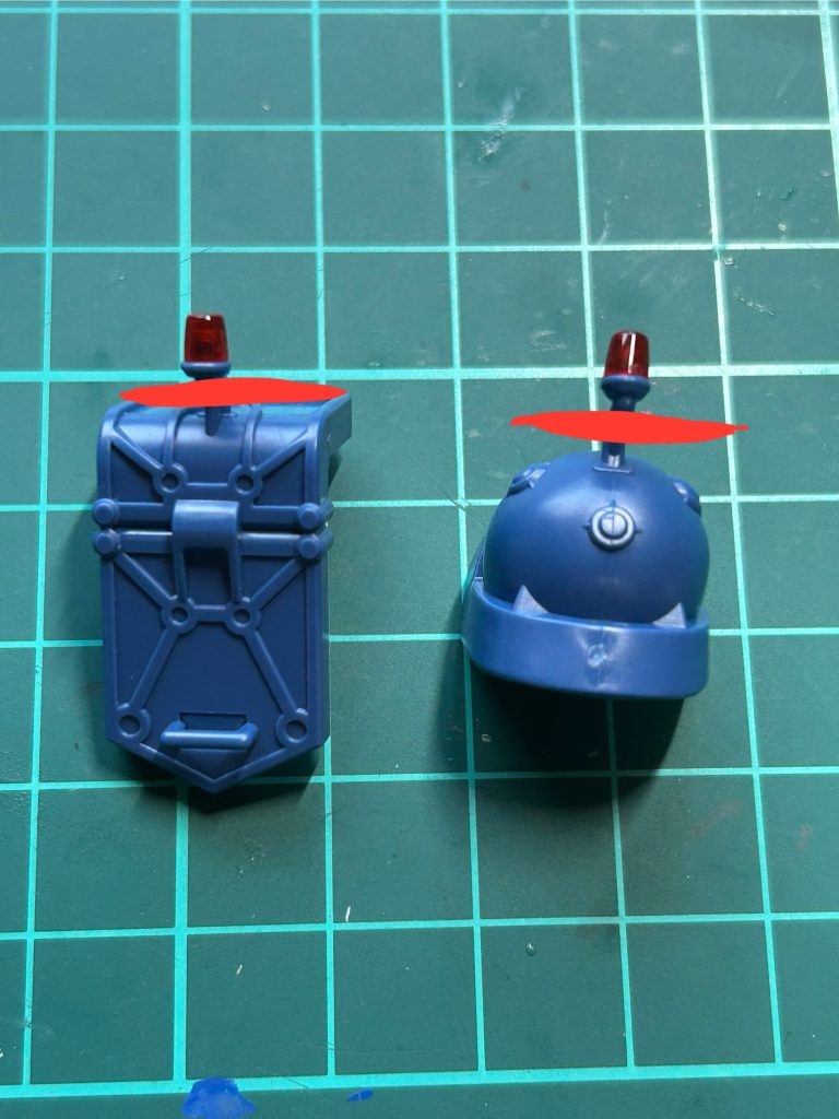 また、僕は今のところ折れてはいませんが、肩アーマーから伸びているパトランプの支柱のような部分も折れたと言う方も投稿時点でTwitterに2人いました。なのでここも動かすときは要注意です!以上です。 前の投稿にいろいろとコメントしてくださった方にもう一度同じ文面でコメントしてくださいなんてことは言えないのですが、新しくこの投稿を見てくださった方でもし、足首またはパトランプが折れた、その他の場所が折れたという方がいたらコメントで教えていただけたらさいわいです🙇よければいいね&フォローもよろしくお願いいたします!次は、次こそはGM達の集合写真アップします!それではまた次回に〜