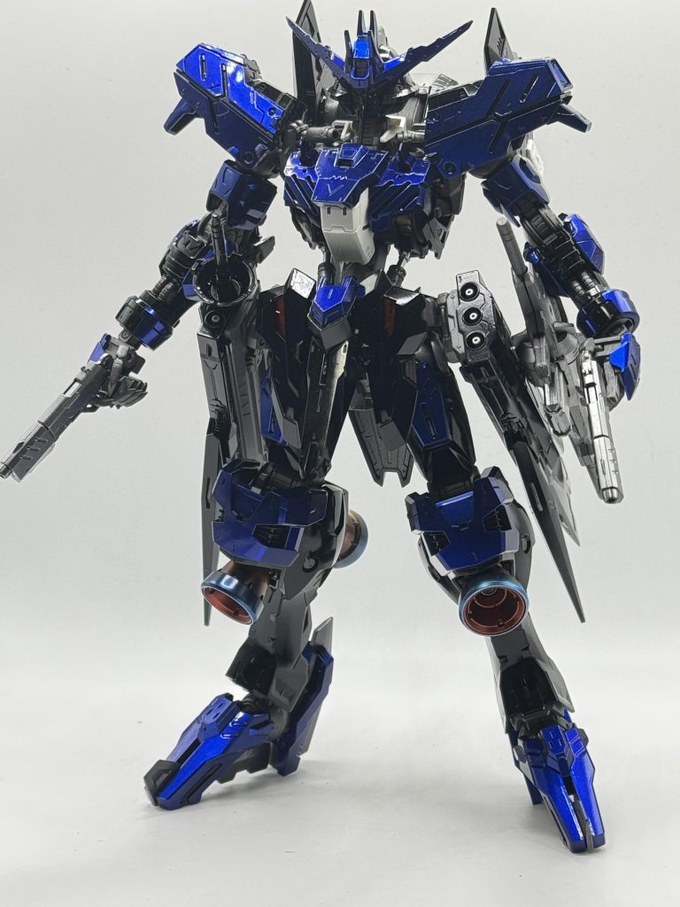 期待の通りハンドガンもフロントアーマーとは別パーツかされていてめちゃ嬉しいです、、、!しかも可動ギミックまであるとか……凄すぎ…