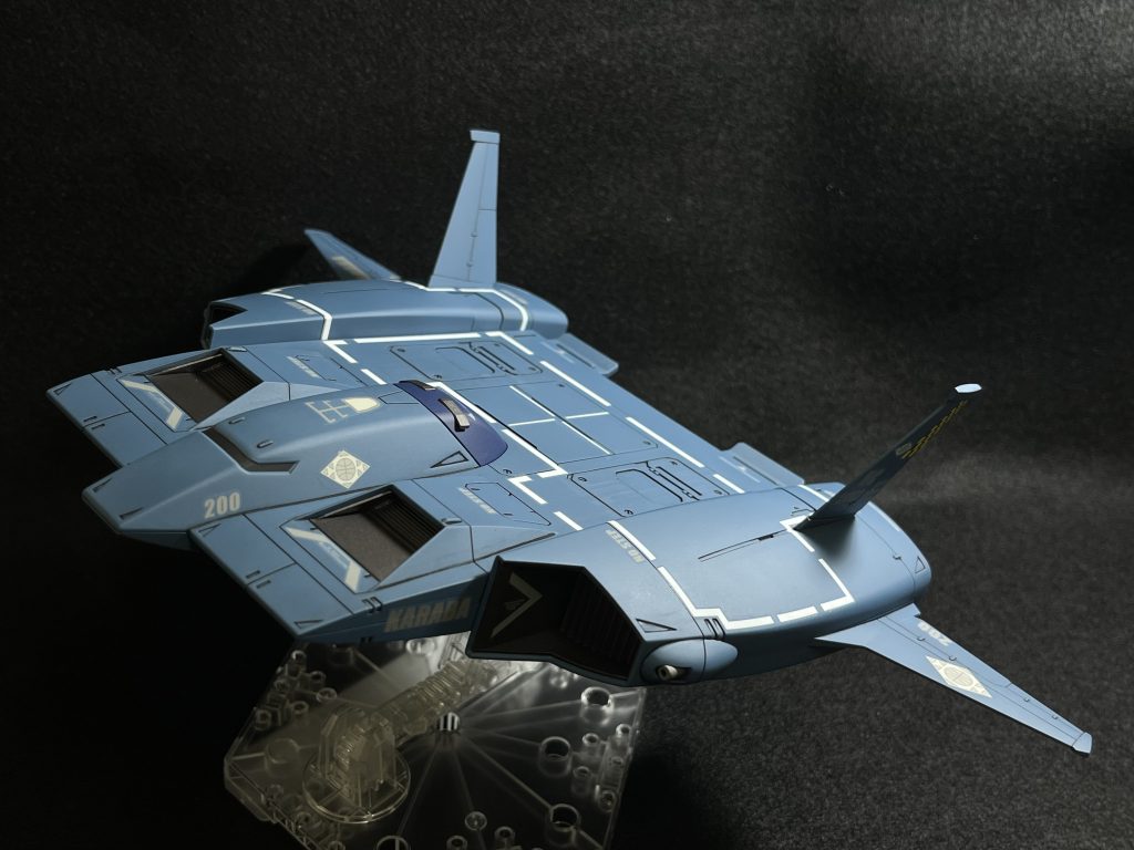 取説指示とはことなり、ミディアムブルーで塗りました。濃い青はティターンズブルー2、メカ部は焼鉄色です。