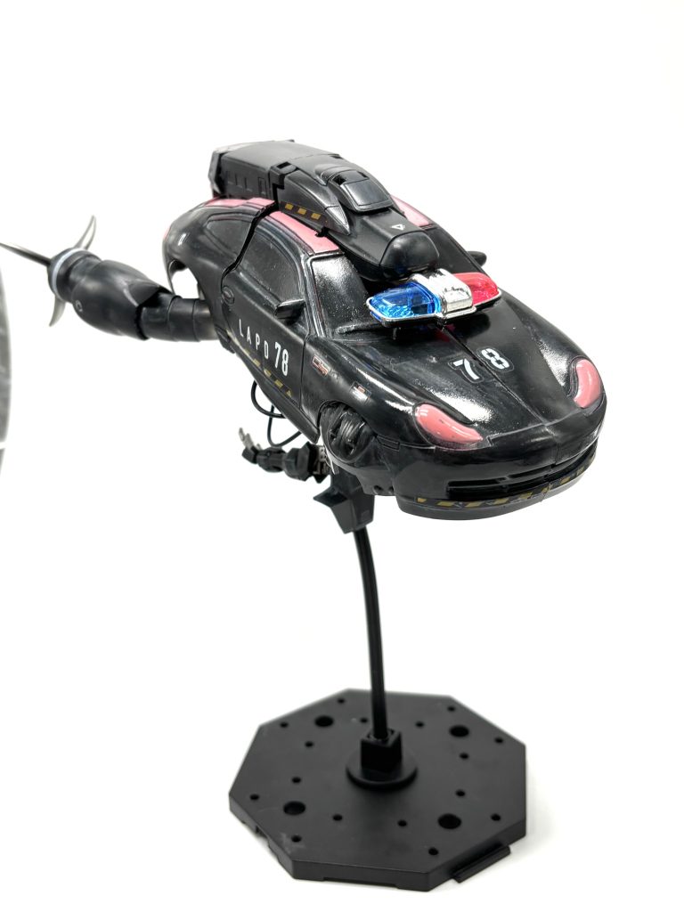 LA2019｢君は砂漠を歩いている。ふと足元を見ると…」「亀が這っている」「そう、君は砂漠を歩いている。そして足元の亀を逆さにひっくり返す」「亀は腹を上にし焼け付く太陽の下で足をもがくが元へ戻れない。君の助けがなきゃね、だが君は助けない」「何故、?」 