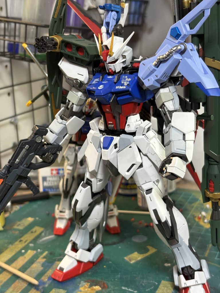 見切れてるRGのストライク君www