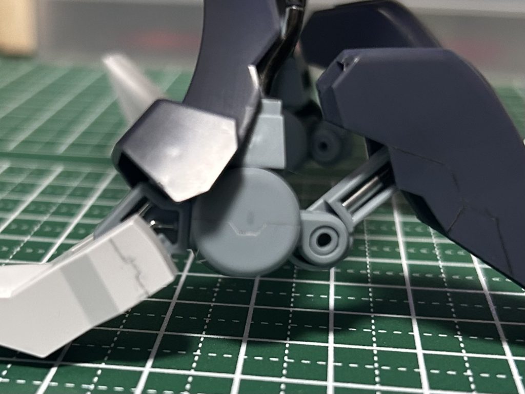 メッキってやっぱかっこいいですよね(,,>᎑<,,)そしてディテールを増やそうとスジボリにも挑戦したんですが、これまた難しい(¯∇¯٥)心が折れて諦めましたwwスジボリは徐々に習得していきたいと思います！