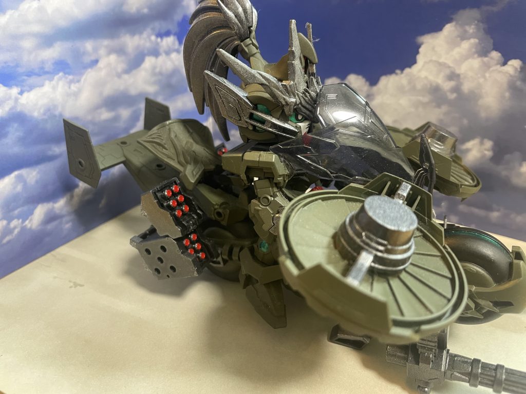 色々武装は迷いつつポッドは必要だろうと！30MMからの転用っす！