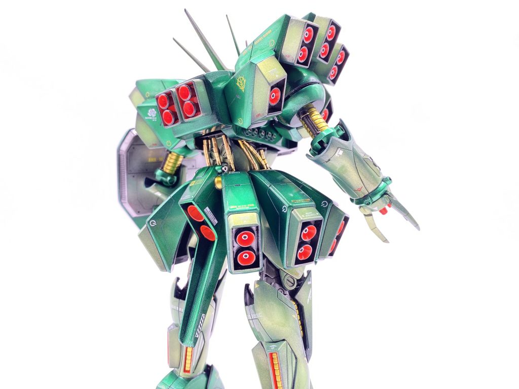 バーニアの数が半端ねぇ〜わかってましたけど、塗り分けがたいへん💦