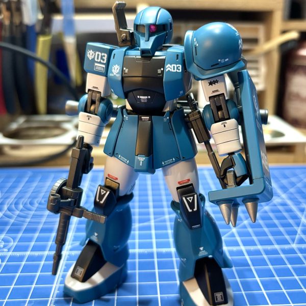 HGUCザクⅠ 黒い三連星