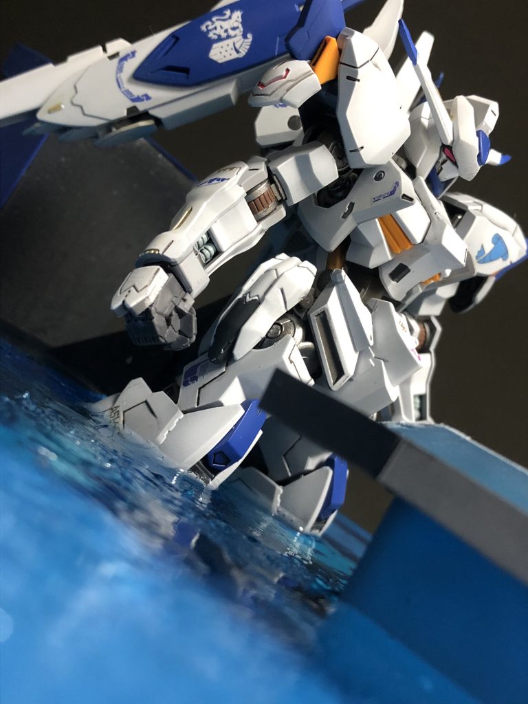 静　(マクギリスを待つバエル)–2枚目/制作者：@glegol0309