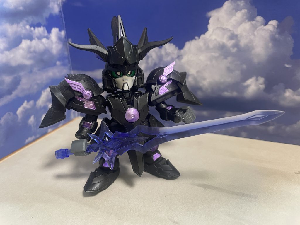 マスクをオフして♪剣は手元をすこーし削っています。ほぼ無改造。