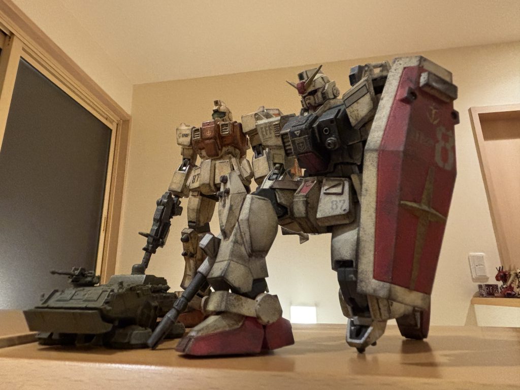 ……という、宇宙世紀妄想戦記を始めてみました。結構恥ずかしいです。設定が甘いところや、間違いもあるかと思いますが、大目に見ていただきたいです。