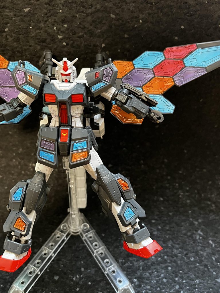 ステンドグラスっぽく見えるかどうかはあなた次第です笑思いつきで作業はじめましたが、途中なんとめんどくさいことを思いついたんだと後悔しました(gundam-kao9)