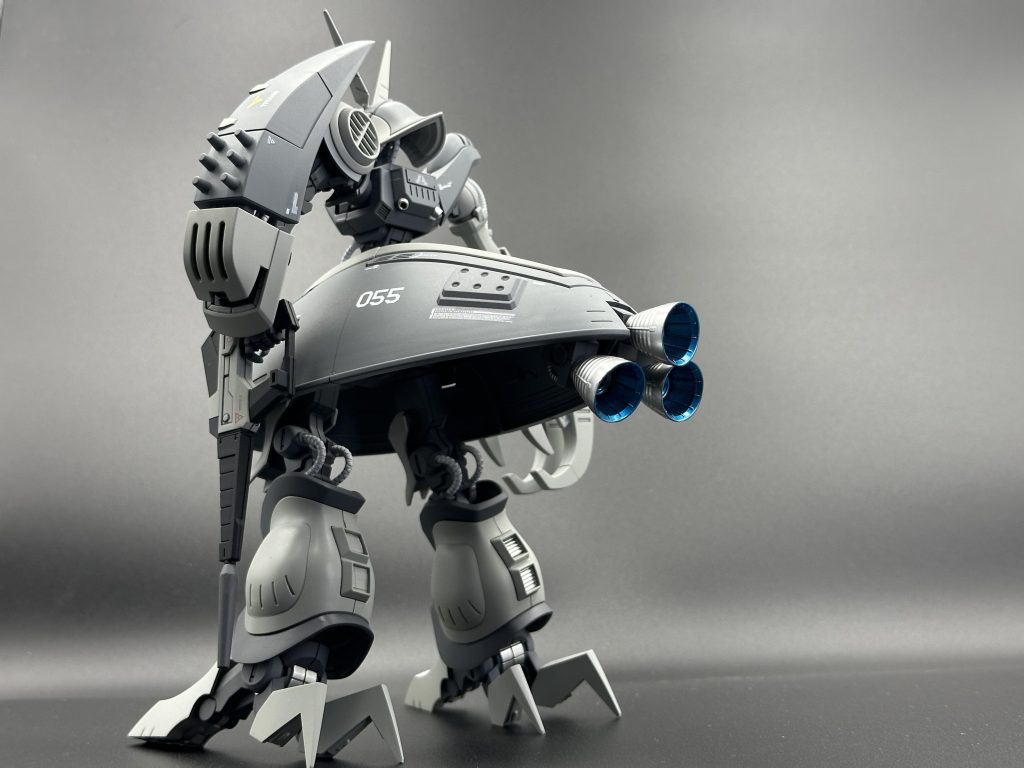 バーニアはメタルシルバーに、内部をクリヤーブルーに塗ってます。