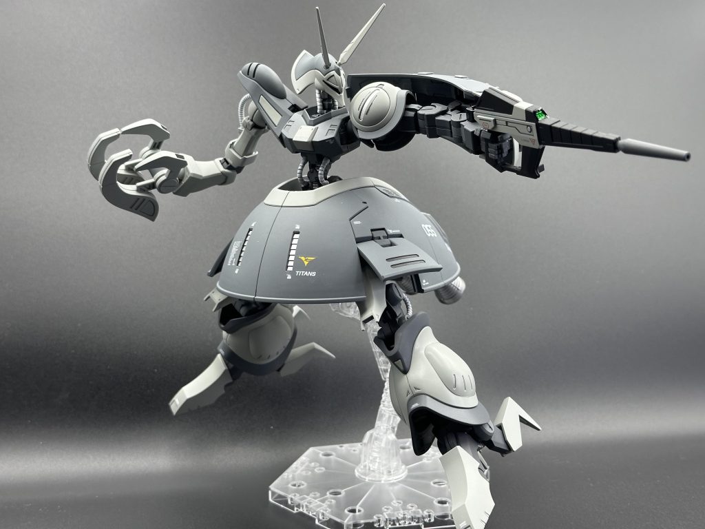 射撃ポーズが映える…ッ！