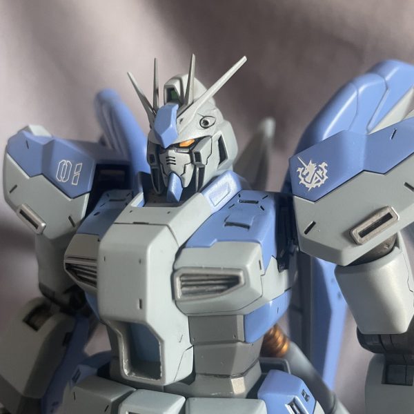 MGカトキじゃないほうのHi-νガンダム