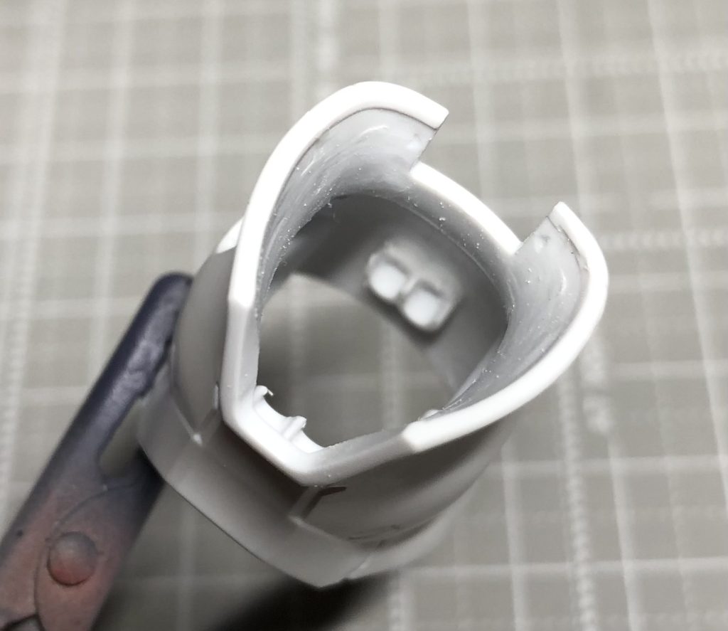 加工したスネを上から見たところここまで削るとフレーム入ります