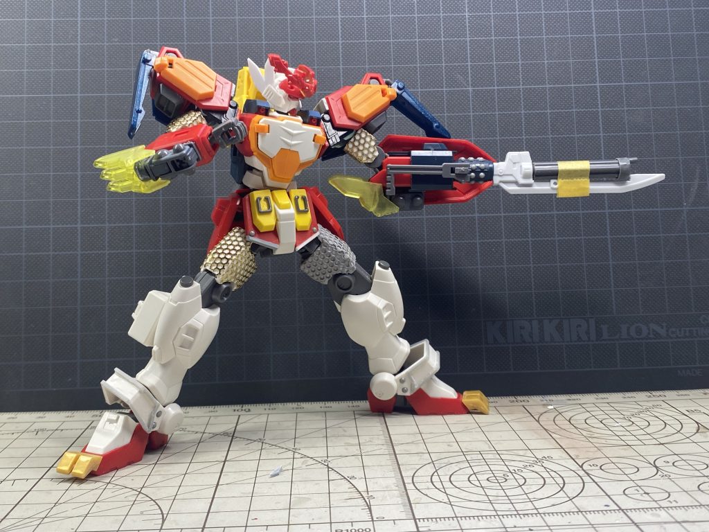 腕やフトモモの鎖帷子はメッシュパーツで表現してみましたが、あまり上手に貼れなかったんで反省。