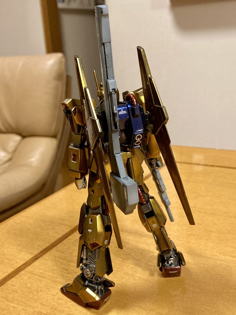 Zで存在を知った時は金色なんてねーわ…と思ったけどねぇ。