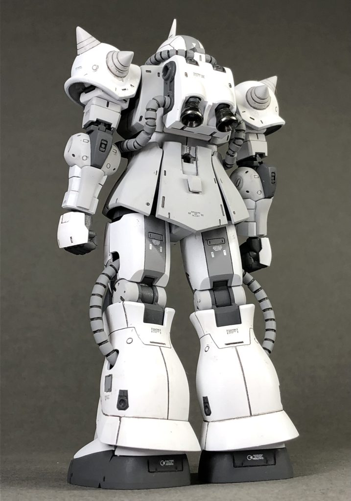 ジェットは、キットのままMrカラー 艶黒下地にスーパーアイアン2尻の3mm軸穴にランナーでカバーを作りました