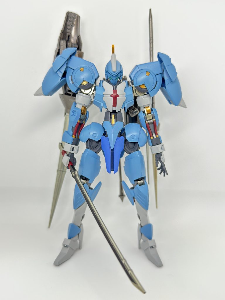 HGミカエリスをベースにジークルーネやハインドリーなどをミキシング。近接格闘戦特化MSになりました。