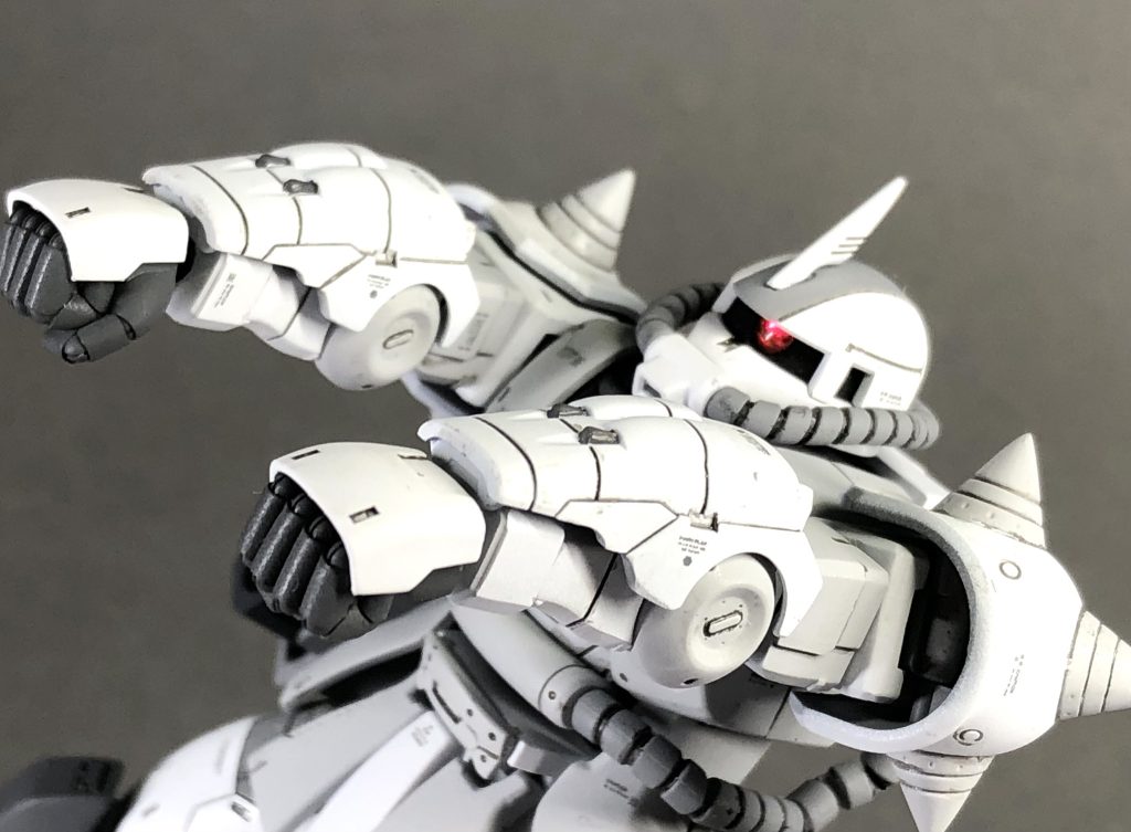 両手機銃!※キットには、一つしか入ってません