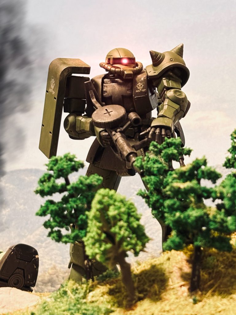 連邦軍のMSは、先程サイモンと話していた、中央アジアのゲリラ部隊にしかないはずだ。