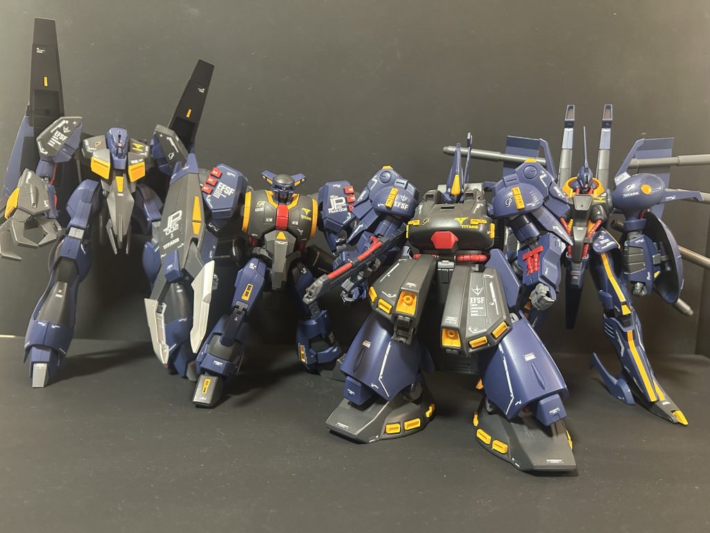 パプテマス・シロッコ制作機4機の集合ショット。パラス・アテネ https://gumpla.jp/hg/1131921ジ・オ https://gumpla.jp/hg/1131924ボリノーク・サマーン https://gumpla.jp/hg/2371255メッサーラ https://gumpla.jp/hg/1131813Z放映から40年経ってようやく4機を並べることができました!!!バンダイさんには多々感謝です。ご覧いただきありがとうございました。気に入っていただけたら いいね👍をよろしくお願いします