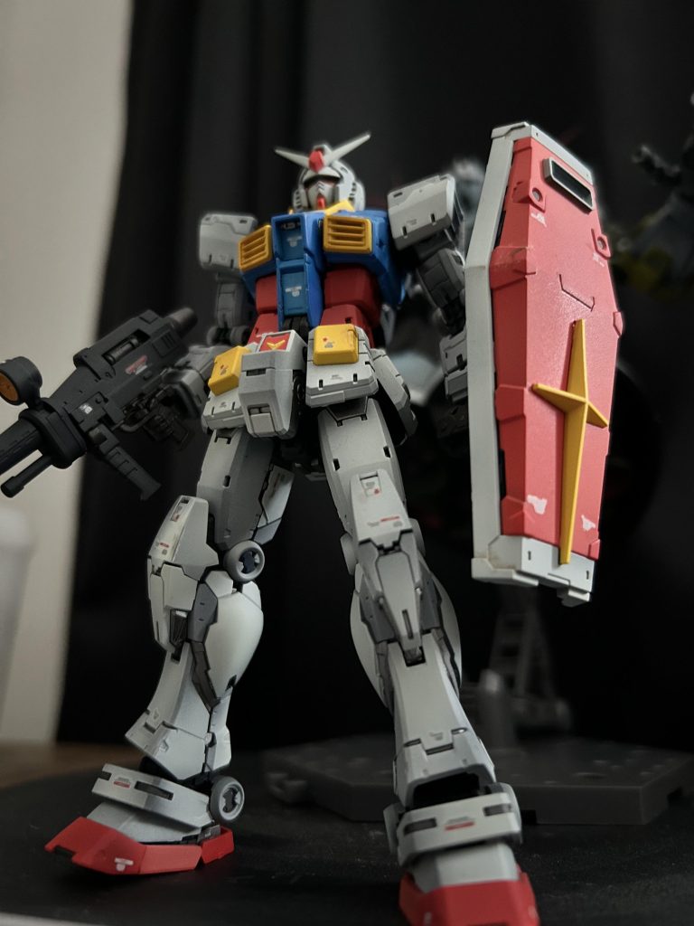 可動が「売り」のこのキット、塗装は向かないのかもしれませんが、素組み放置は我慢出来なかったです♪