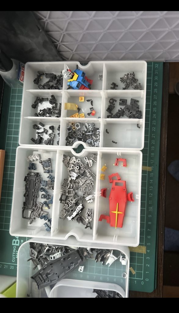 ある部品をこの辺りの制作中に紛失しておりました…数年ぶりにパーツ請求して確実かつ簡単な請求に感動すら覚えました。