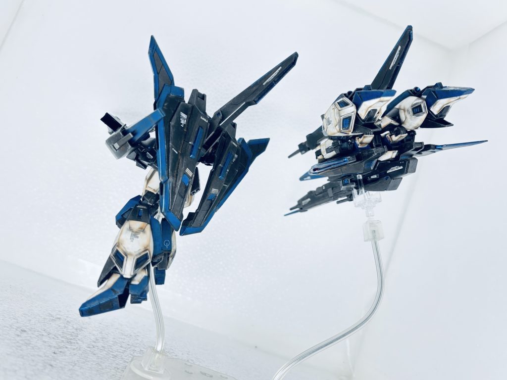 Zガンダム2機揃い踏みは美しい。