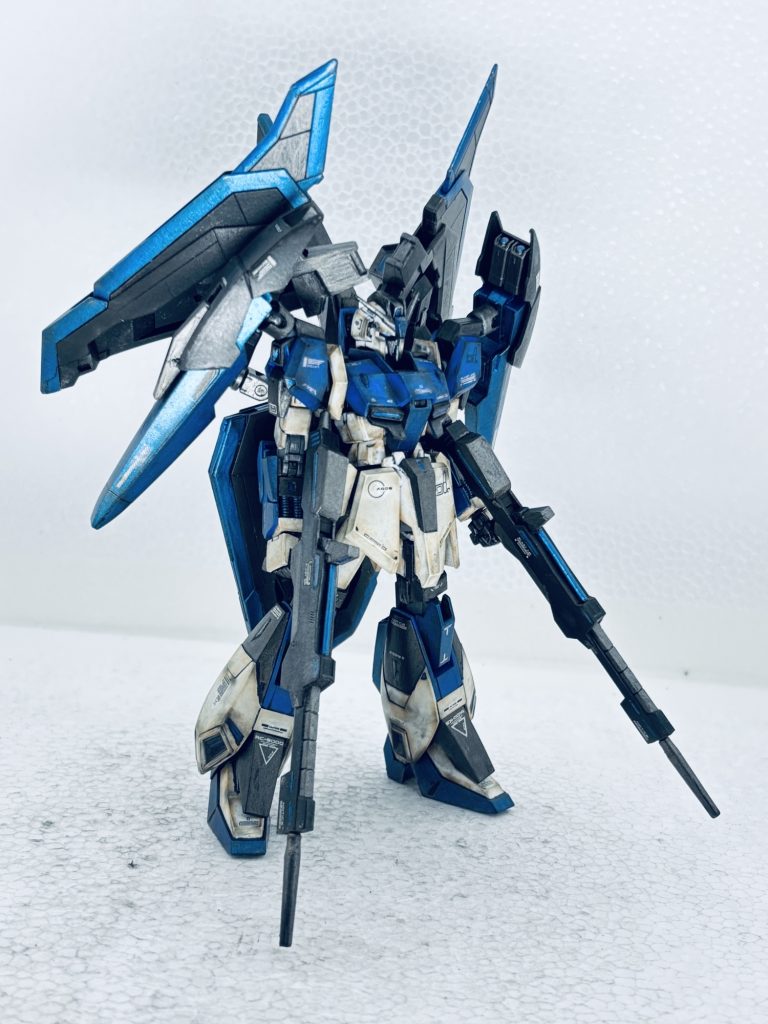 ZガンダムバタフライZガンダムのフライングアーマー4枚。シールド2枚、ロングテールスタビライザー2基を装備。これにより、変形機能はオミットされたが、機動力、防御力、継続戦闘能力を強化、整備性も向上した。シールド先端にはIフィールドジェネレータを装備、ビーム兵器の無効化を実現している。グリプス戦役後半では、基本性能で劣勢になる事の多かったZガンダムだったが、Zフォートレスとのコンビネーションで大きな戦果をあげることが期待された。