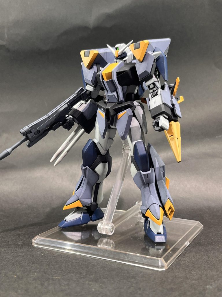 ゲート跡処理、黒サフ、水性ホビーカラーでグラデ塗装、つや消しトップコートになります。