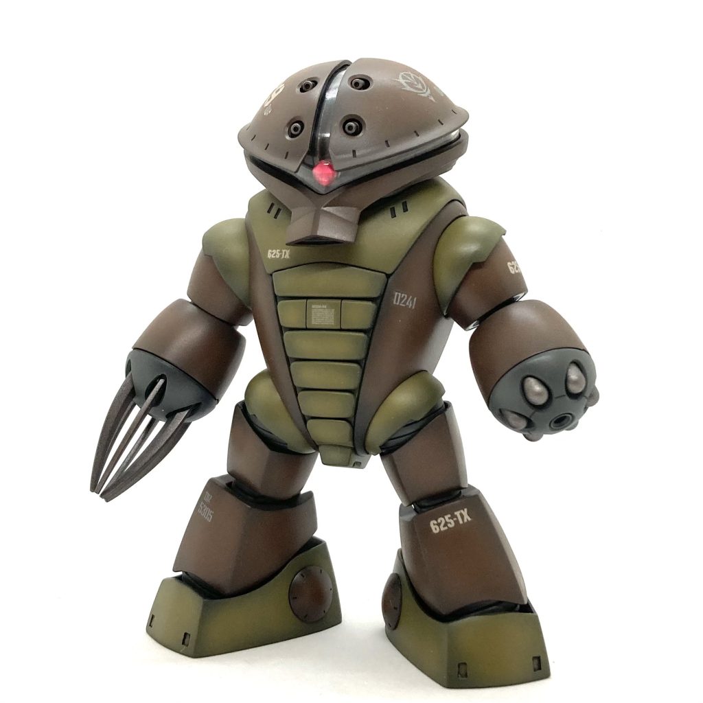 このキット、数あるHGUC 1/144 キットの中でも F2 ザクに勝るとも劣らない神キットですよね。ソイツを改修しようってんだから またもや神への冒涜ですな😱