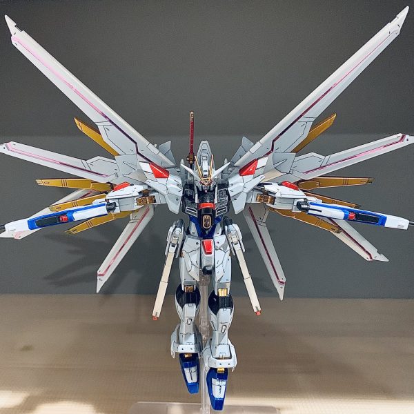 マイティストライクフリーダム　キャンディ塗装