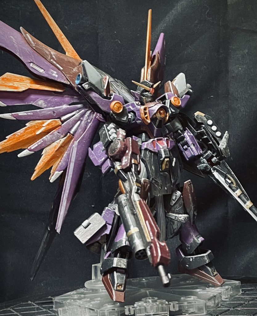 武装もサイズアップ足回りも高機動ユニットを装備させサイズアップ