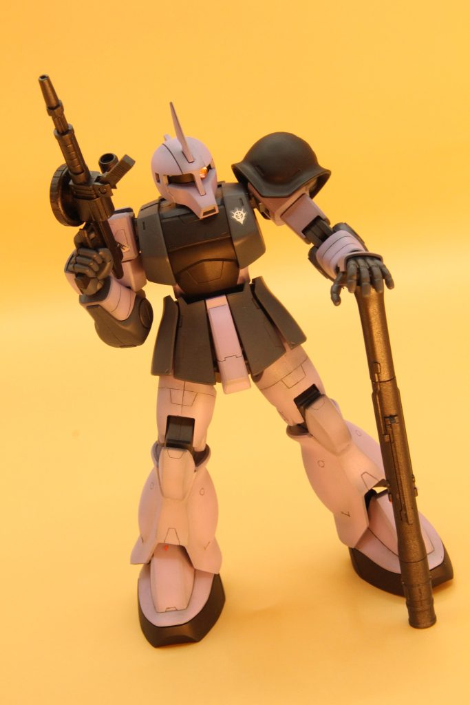 ザクを作っていて、何で玄人のおじさんが乗っているイメージなのかなぁ…と思いを馳せて