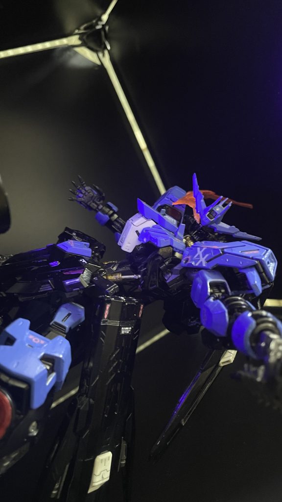 阿頼耶識TYPE-E発動状態にするため眼光エフェクトをレジンで作成