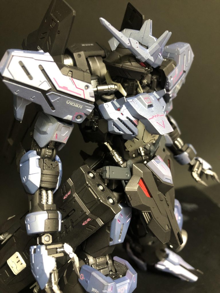 魔狼を狩る者–2枚目/制作者：@glegol0309