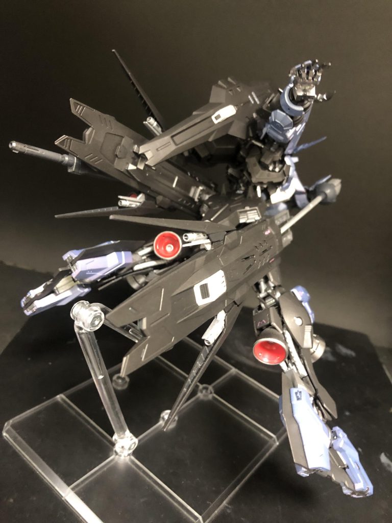 魔狼を狩るもの2最終ポーズ–3枚目/制作者：@glegol0309