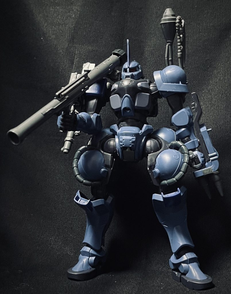 担がせたかったので、グリップ位置と角度を変更