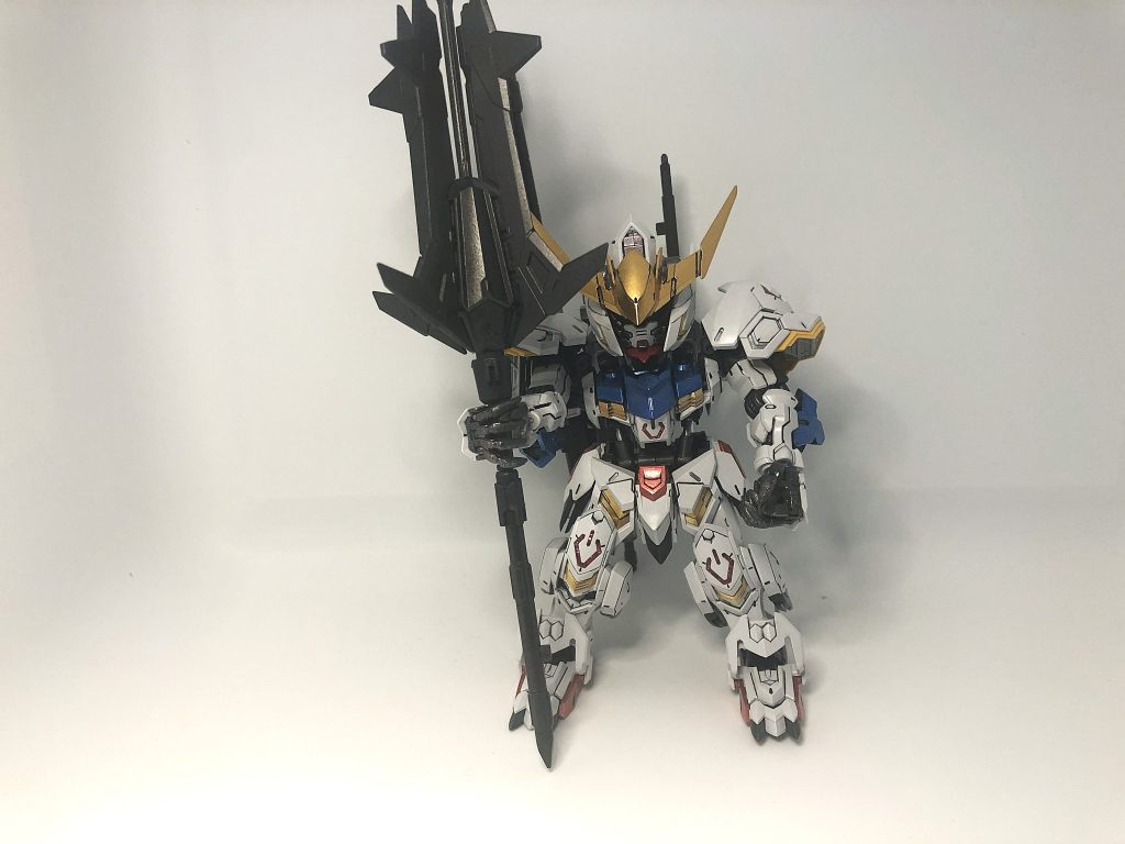 製作時間は35時間くらいでしょうか。。20数年ぶりのガンプラ製作は中年を熱中させてくれました(gundam-kao6)この機体にサンクス(gundam-kao3)