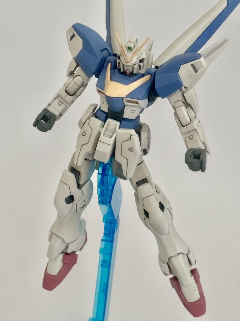 青:エイザーブルー、一部すみれ色黄:ノーツフレッシュオレンジ赤:ピンクレッド黒:グレーバイオレット白:灰色9号にブラウン少々グレー:グレーFS36231スミ入れ:Mr.ウェザリングカラー マルチグレーボディの一部に同サンディウォッシュ 